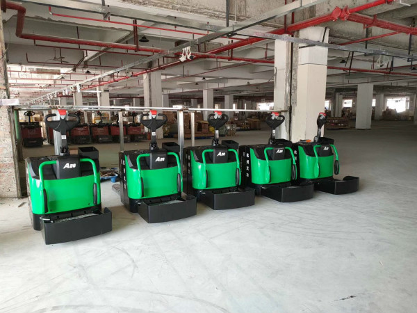 1.5噸的電動(dòng)搬運(yùn)車(chē)也會(huì)出現(xiàn)故障，這些你要知道！